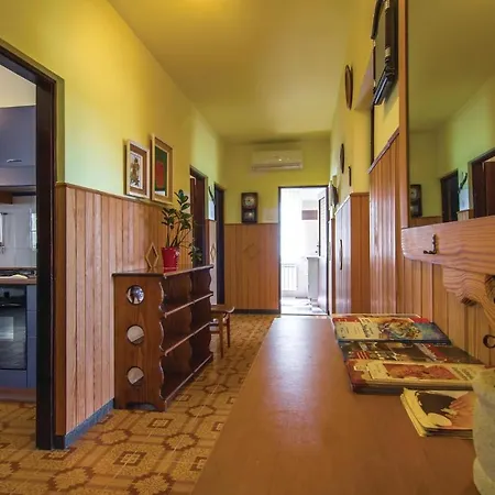 Apartment Beautiful In With Wifi Modrusani